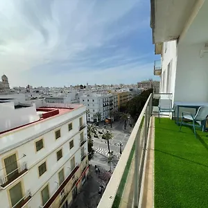 https://skyline-loft-with-private-terrace-and-breathtaking-views.hotelsincadiz.net